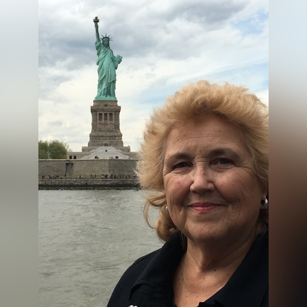 Meet your Posher, Carol